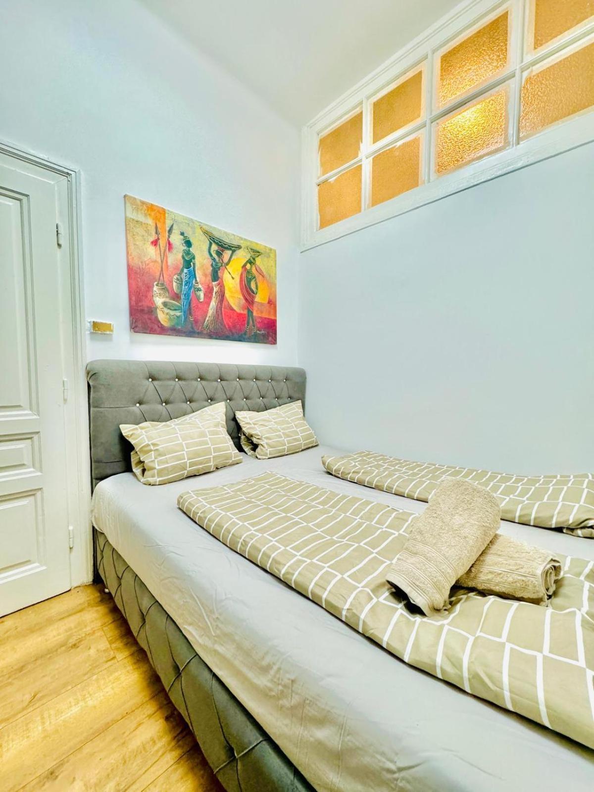 Cozy 9Br Shared Apartment, Only 12Min Walk To Augarten Viena Exterior foto