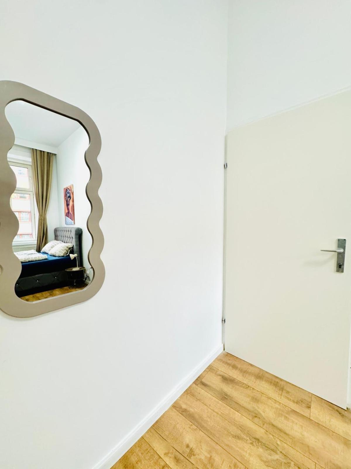 Cozy 9Br Shared Apartment, Only 12Min Walk To Augarten Viena Exterior foto