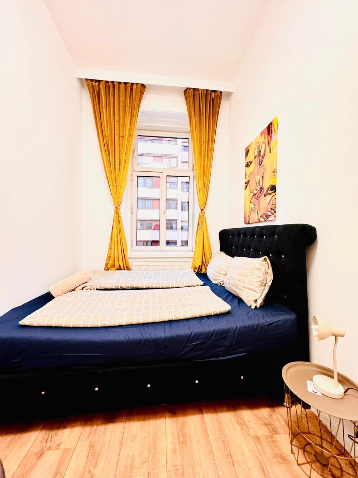 Cozy 9Br Shared Apartment, Only 12Min Walk To Augarten Viena Exterior foto