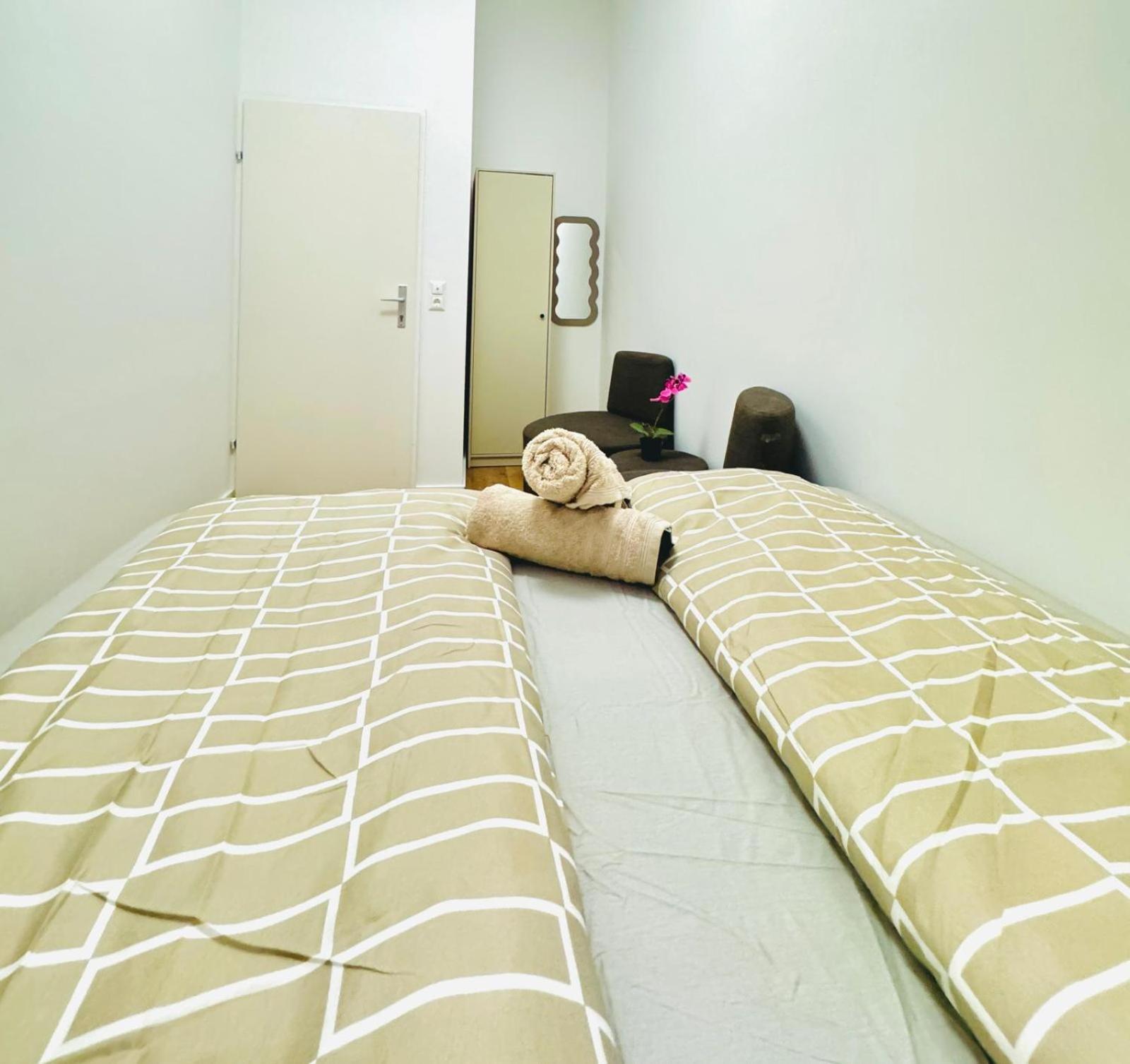 Cozy 9Br Shared Apartment, Only 12Min Walk To Augarten Viena Exterior foto